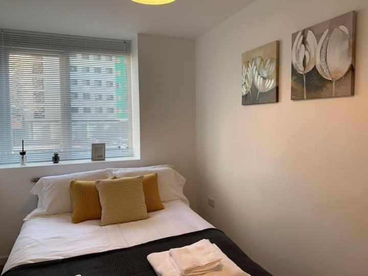Modern City Centre Apartment Portsmouth Exterior foto