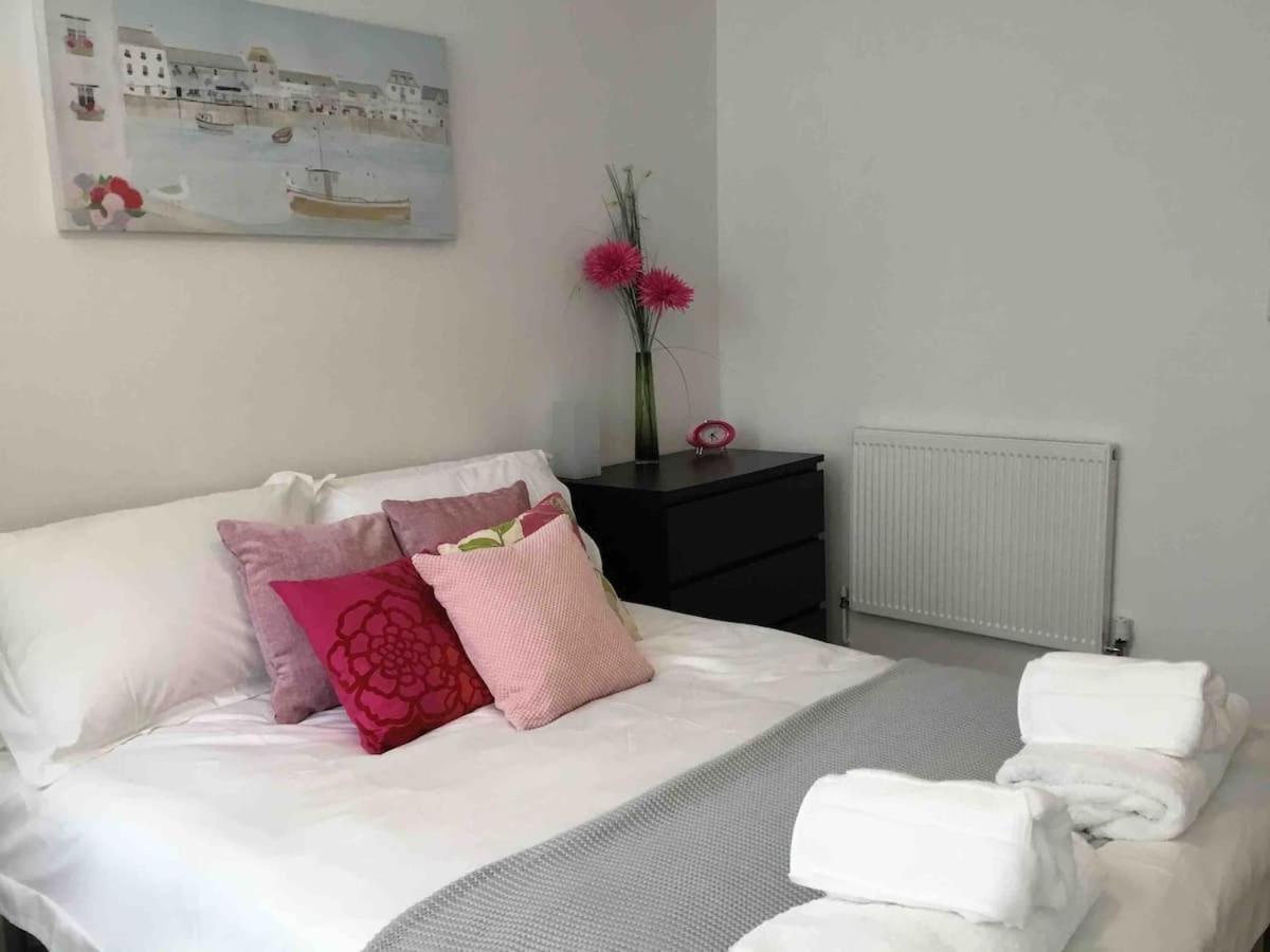 Modern City Centre Apartment Portsmouth Exterior foto